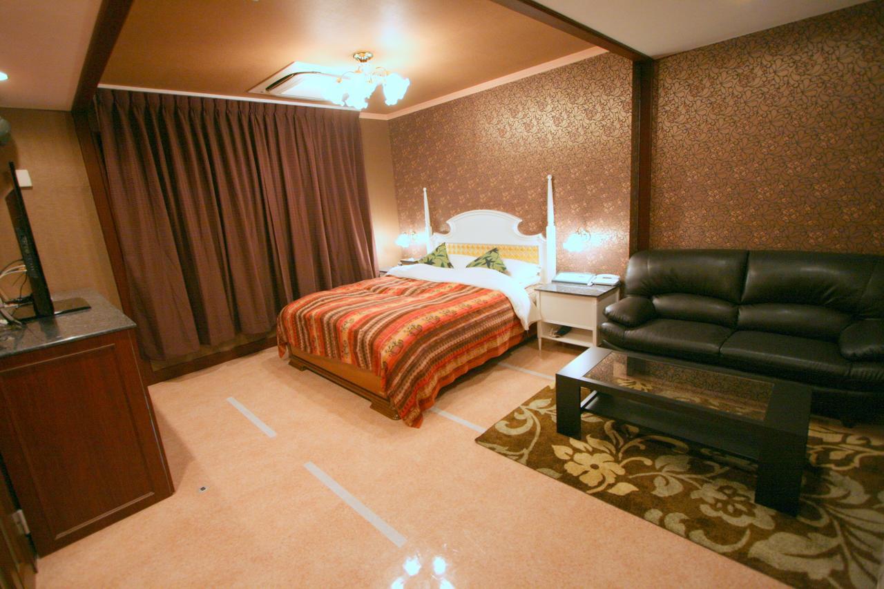 Hotel Sari Resort Takinoyashiro (Adults Only) Kato  Exterior photo